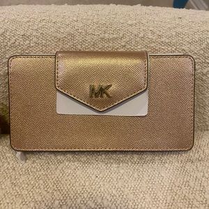 MICHAEL KORS clutch purse